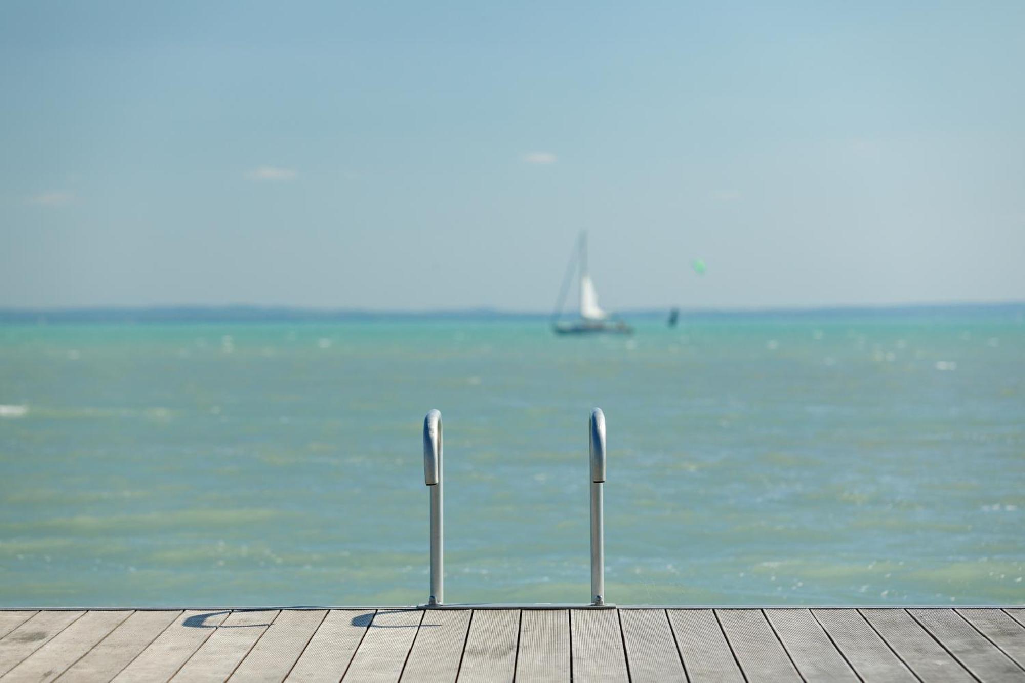 Blue4 Apartment Balatonfůzfő Dış mekan fotoğraf