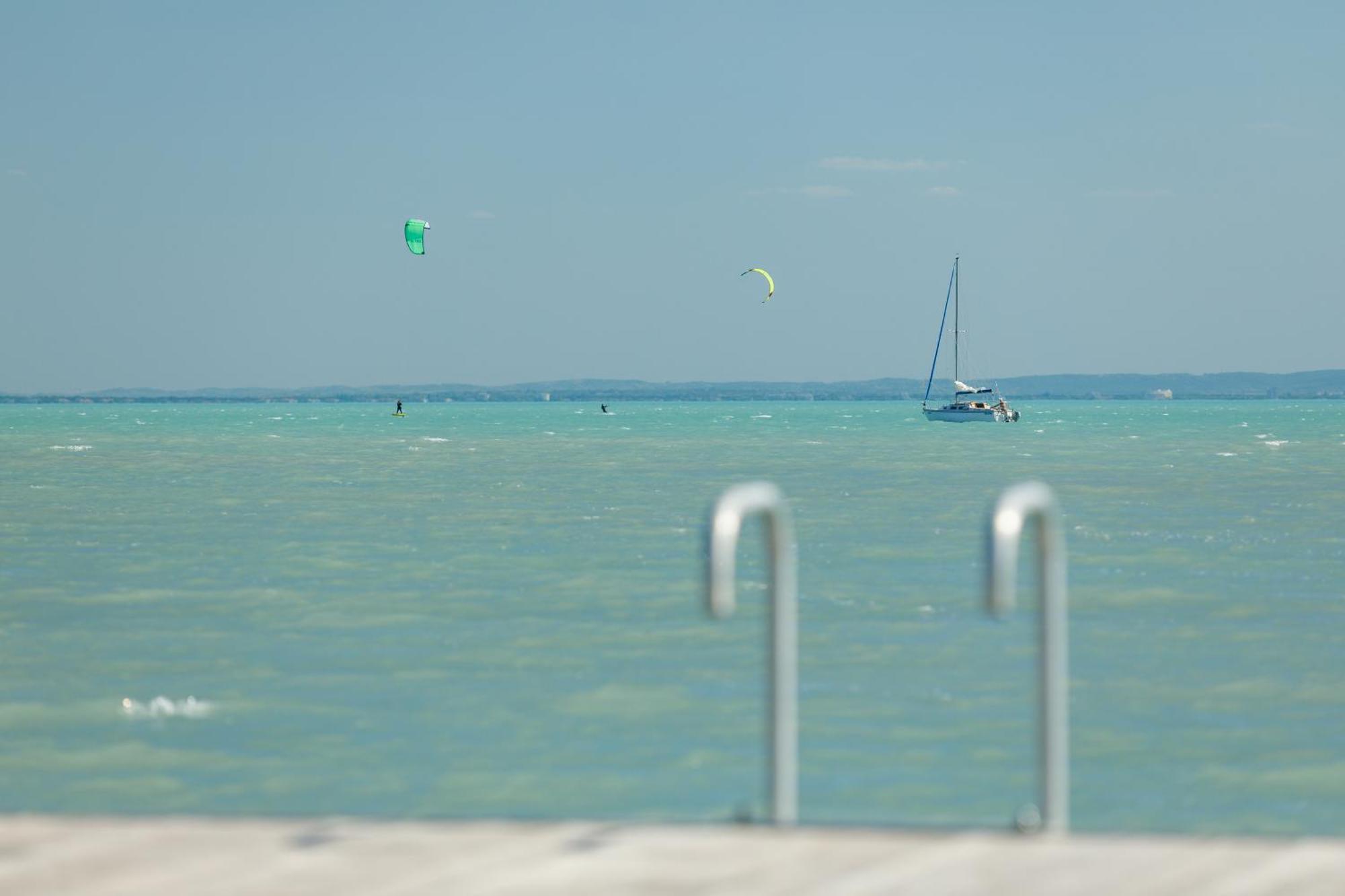 Blue4 Apartment Balatonfůzfő Dış mekan fotoğraf