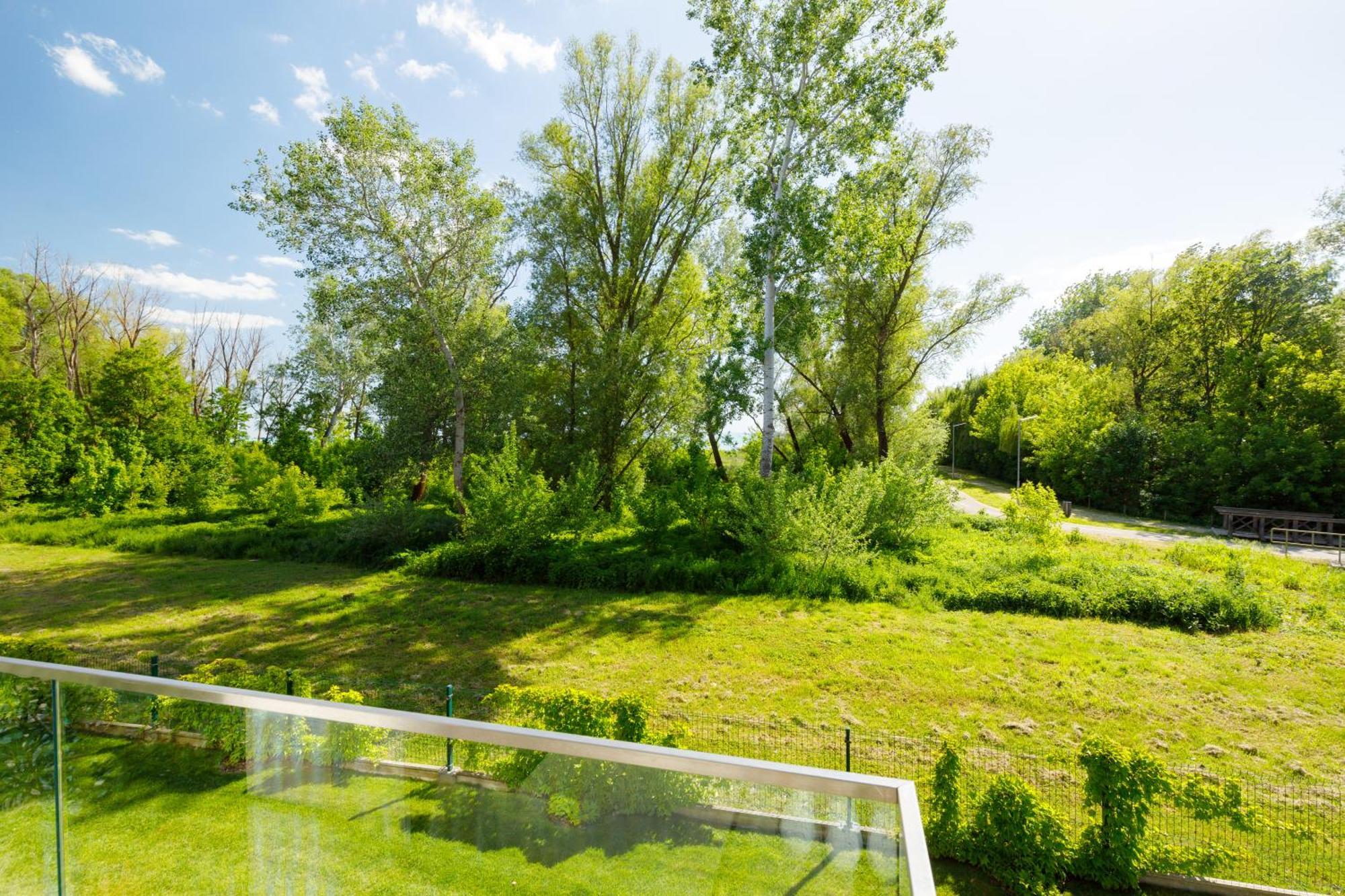 Blue4 Apartment Balatonfůzfő Dış mekan fotoğraf