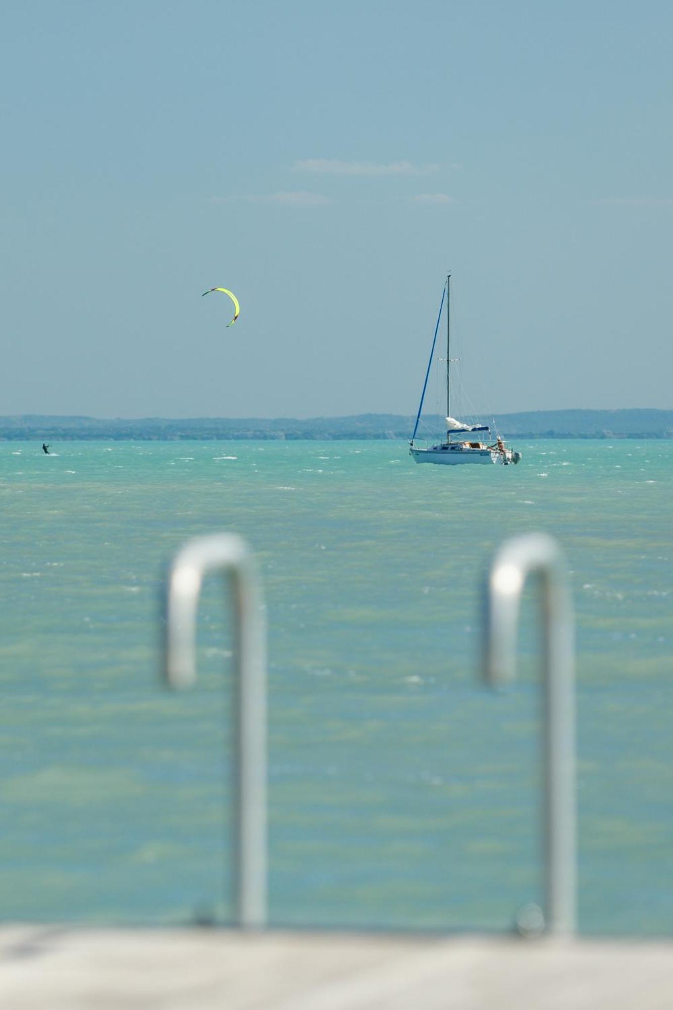 Blue4 Apartment Balatonfůzfő Dış mekan fotoğraf